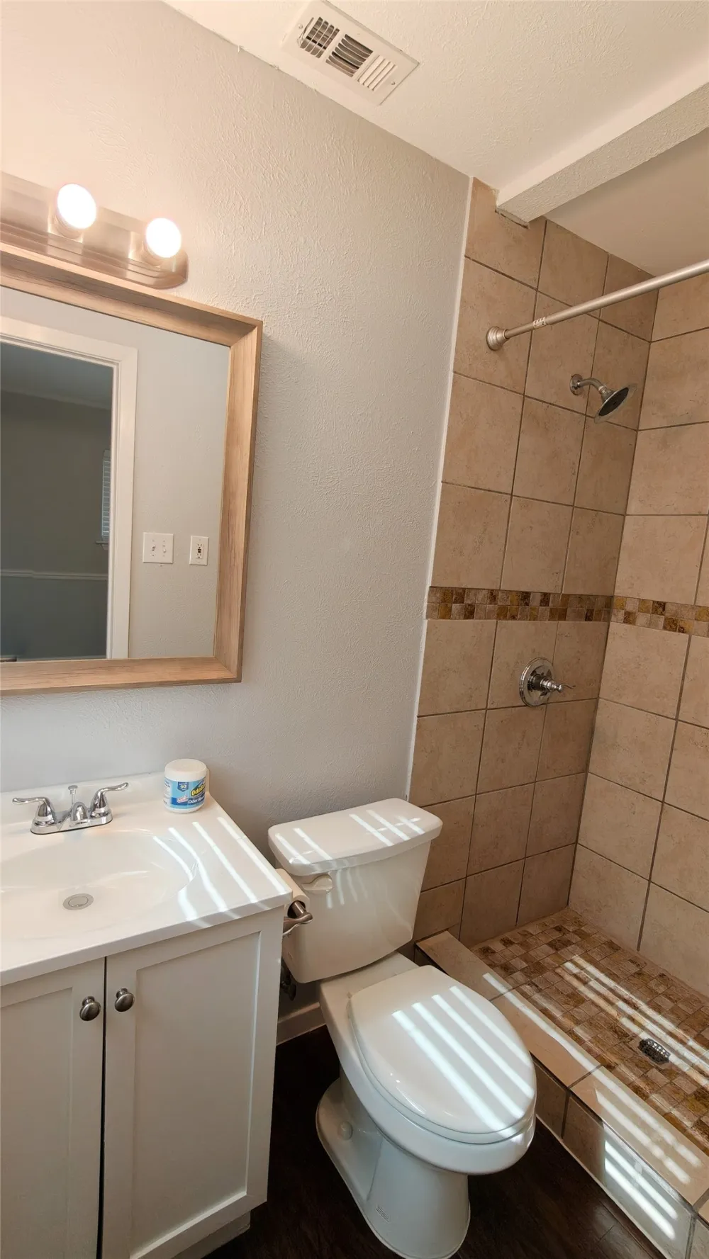 4800 Sabelle Lane Haltom City, TX 76117