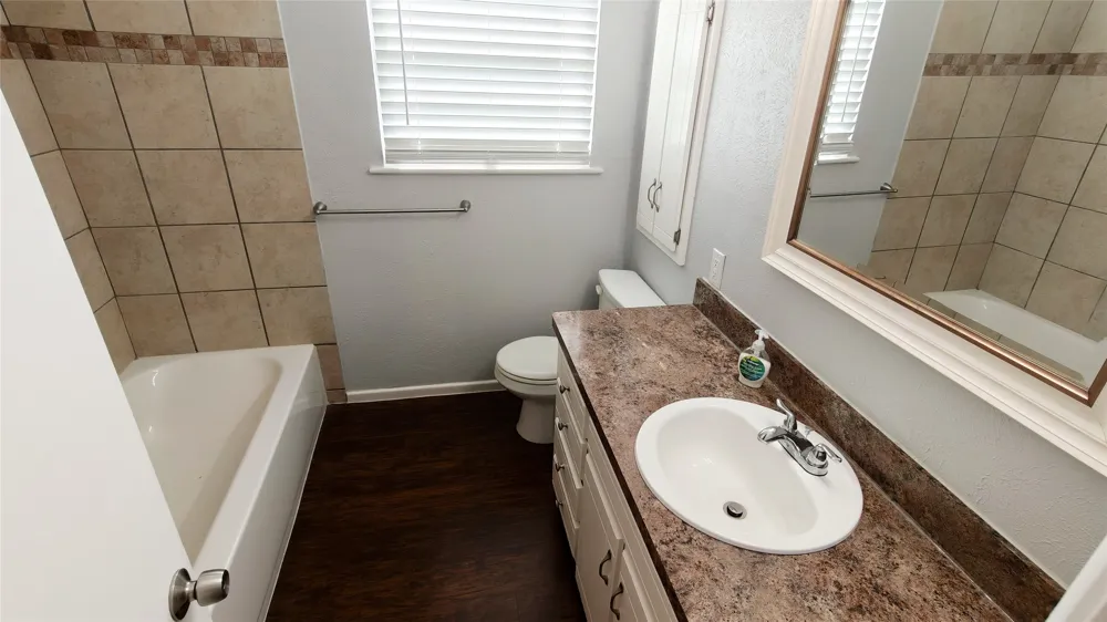 4800 Sabelle Lane Haltom City, TX 76117