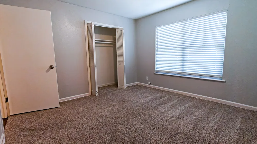 4800 Sabelle Lane Haltom City, TX 76117
