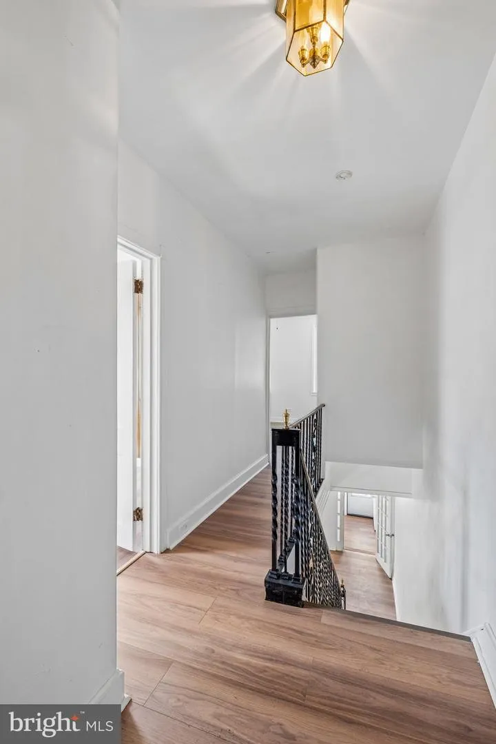 627 WALNUT STREET Darby, PA 19023