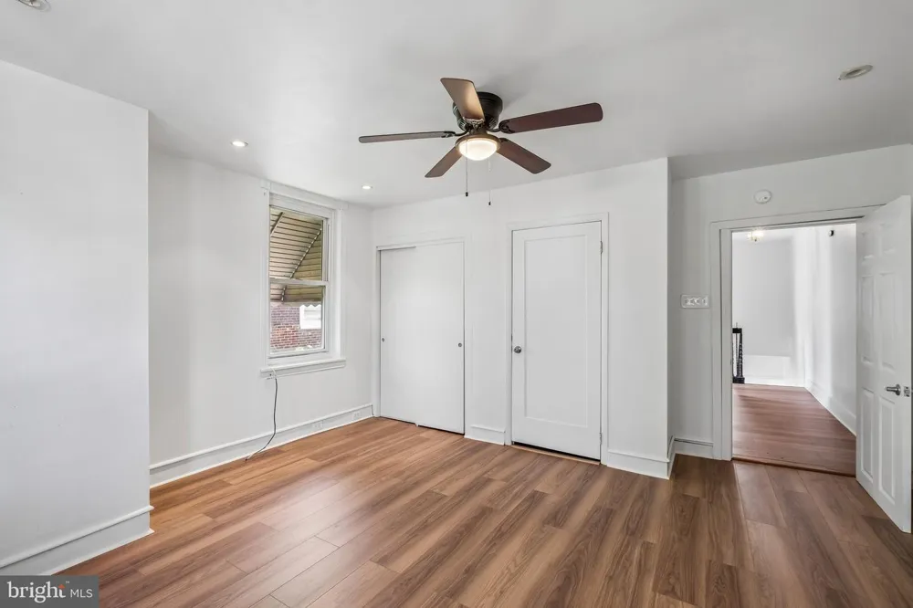 627 WALNUT STREET Darby, PA 19023