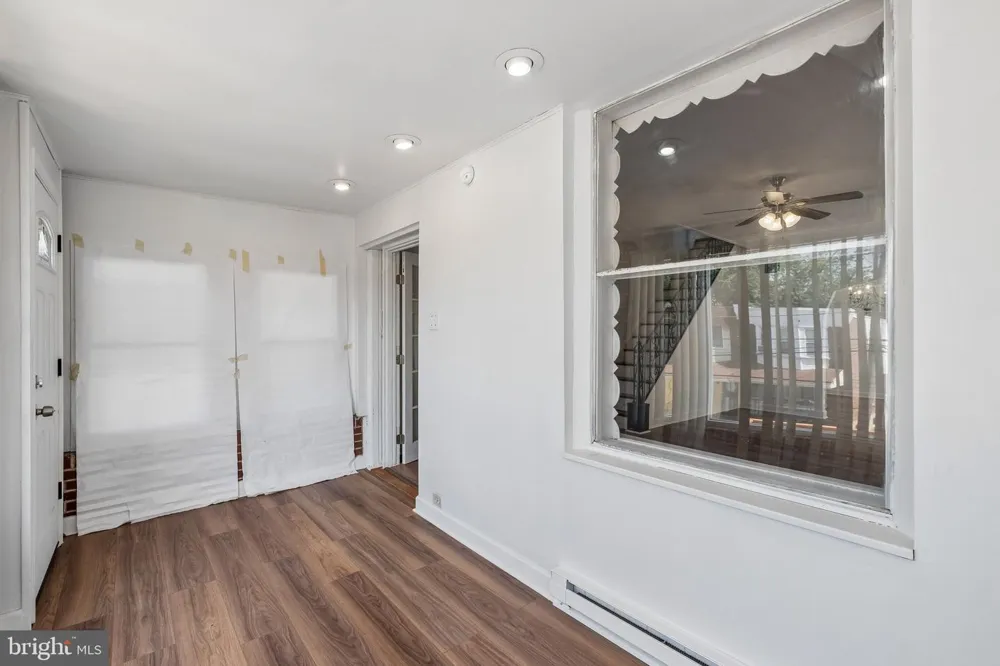 627 WALNUT STREET Darby, PA 19023