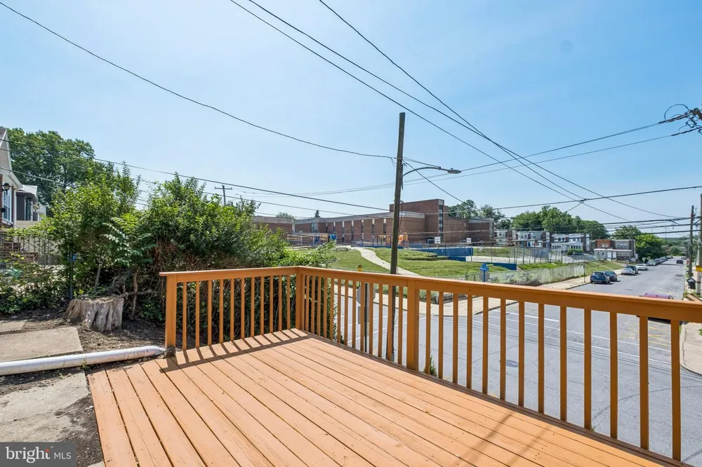 627 WALNUT STREET Darby, PA 19023