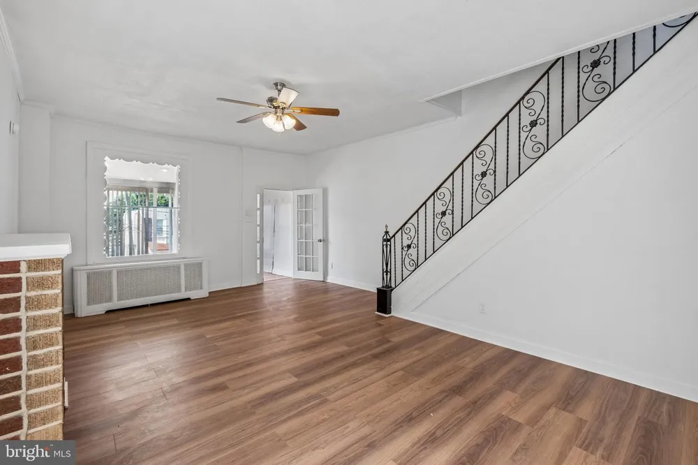 627 WALNUT STREET Darby, PA 19023