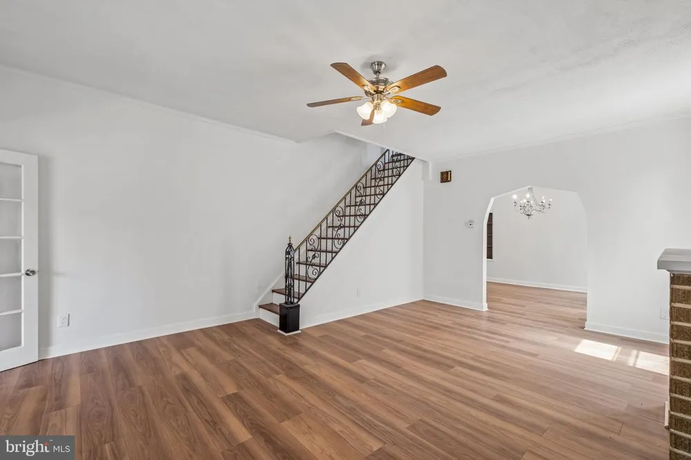 627 WALNUT STREET Darby, PA 19023