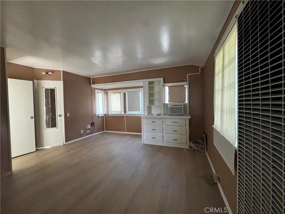 104 W 5th Street San Dimas, CA 91773