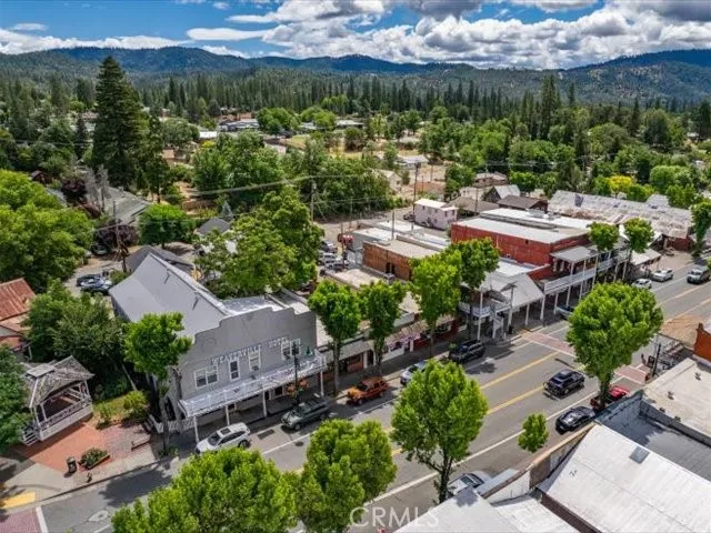 271 Thistle Douglas City, CA 96024