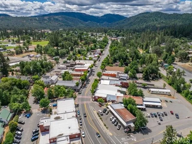 271 Thistle Douglas City, CA 96024
