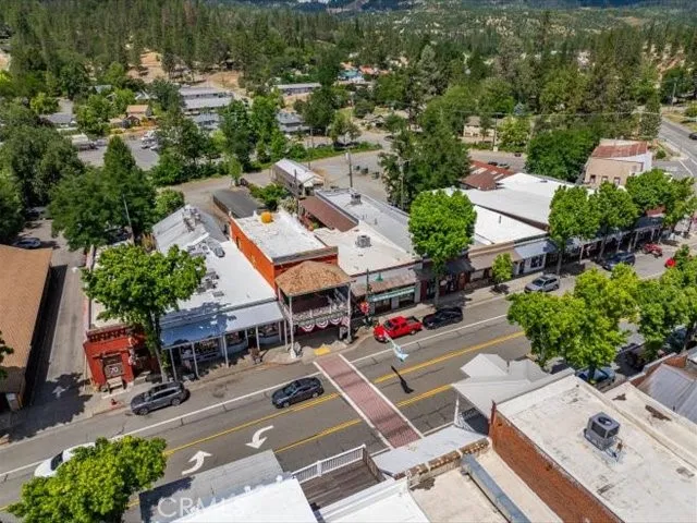 271 Thistle Douglas City, CA 96024