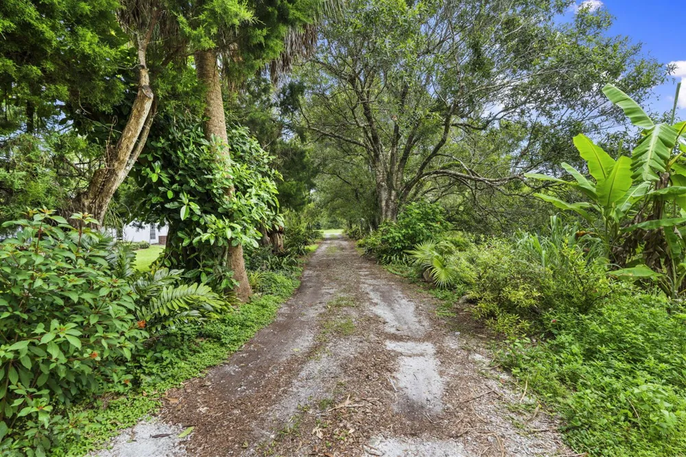 3603 Kirby Loop Road Fort Pierce, FL 34981