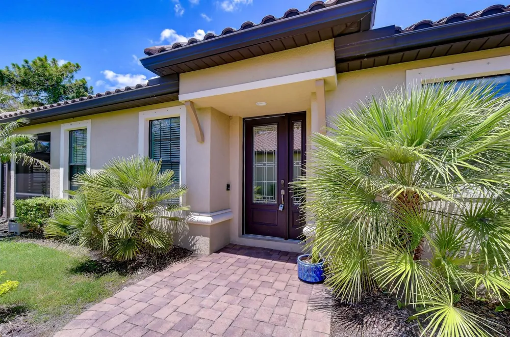 8433 Alberata Vista Drive Tampa, FL 33647