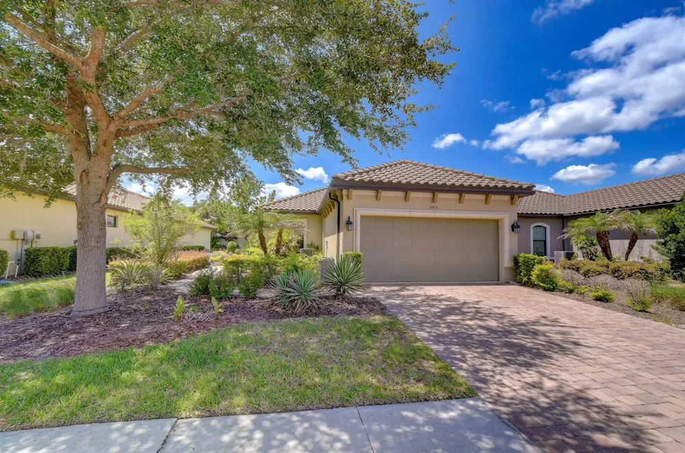 8433 Alberata Vista Drive Tampa, FL 33647