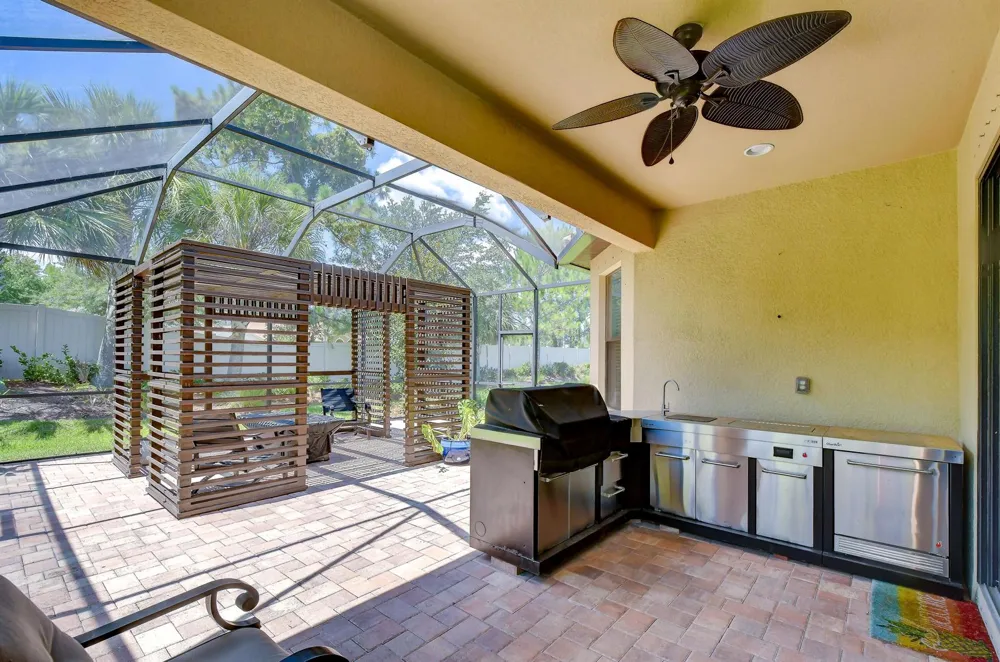 8433 Alberata Vista Drive Tampa, FL 33647