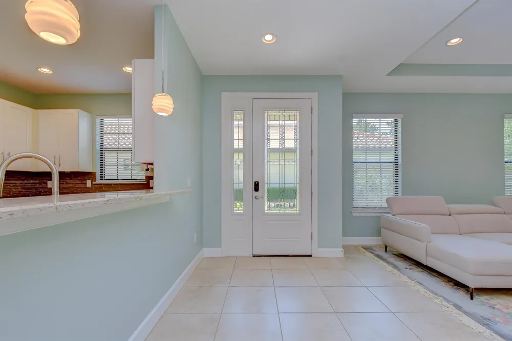 8433 Alberata Vista Drive Tampa, FL 33647