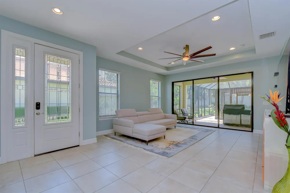 8433 Alberata Vista Drive Tampa, FL 33647
