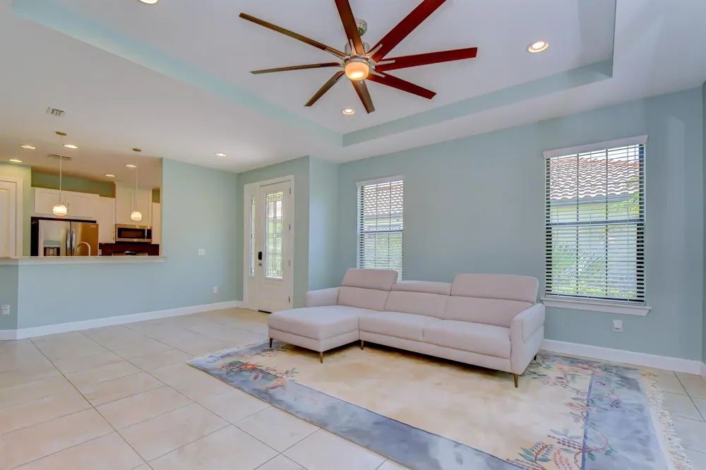 8433 Alberata Vista Drive Tampa, FL 33647