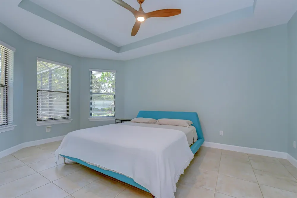 8433 Alberata Vista Drive Tampa, FL 33647