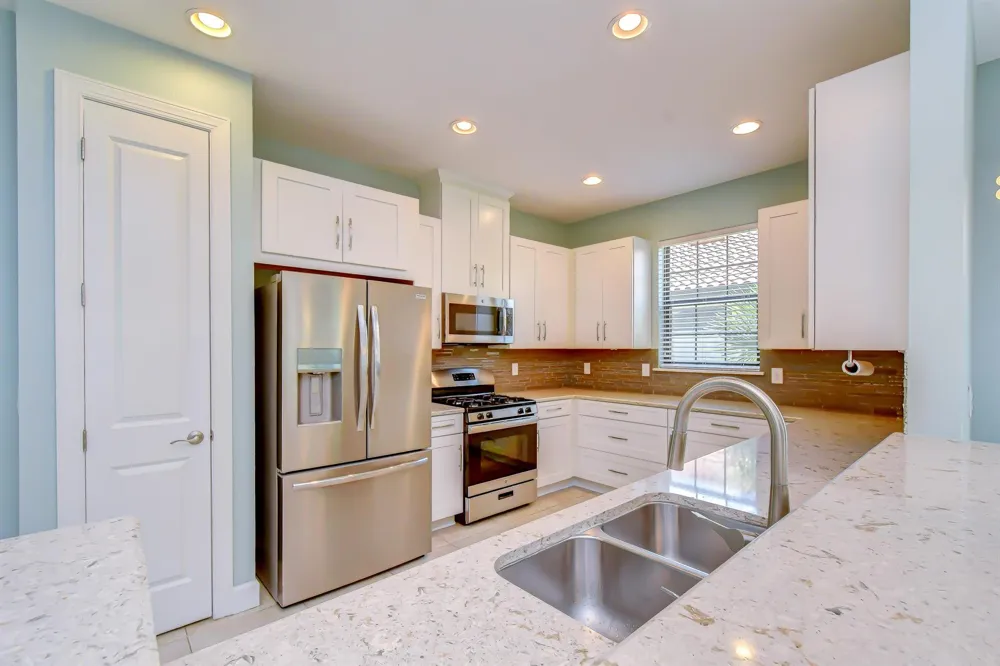 8433 Alberata Vista Drive Tampa, FL 33647