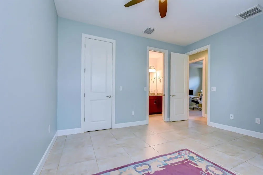 8433 Alberata Vista Drive Tampa, FL 33647