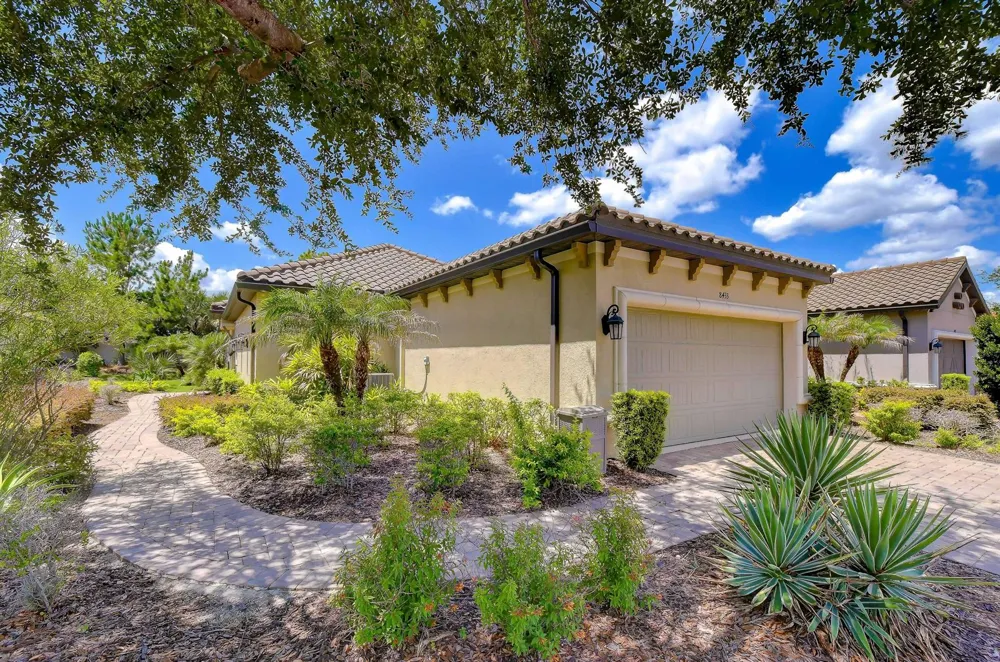 8433 Alberata Vista Drive Tampa, FL 33647