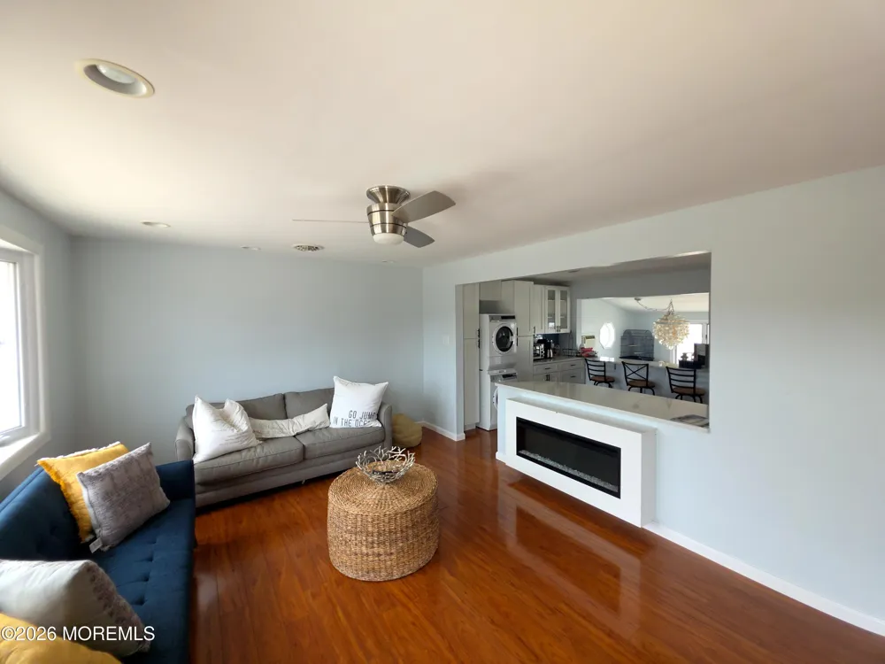 129 E Raritan Drive Little Egg Harbor, NJ 08087