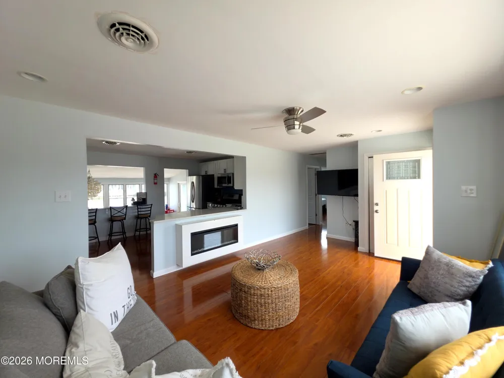 129 E Raritan Drive Little Egg Harbor, NJ 08087