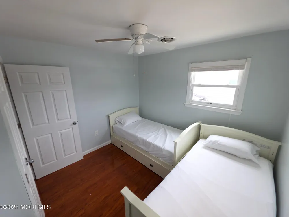 129 E Raritan Drive Little Egg Harbor, NJ 08087