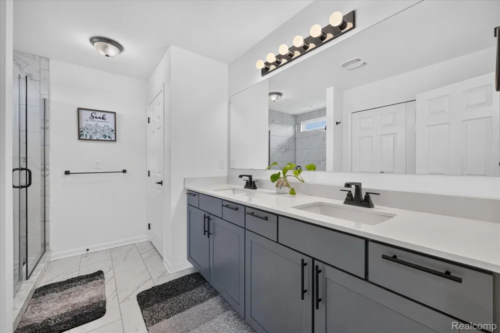 20983 Calabrese Drive Lyon Charter Township, MI 48178