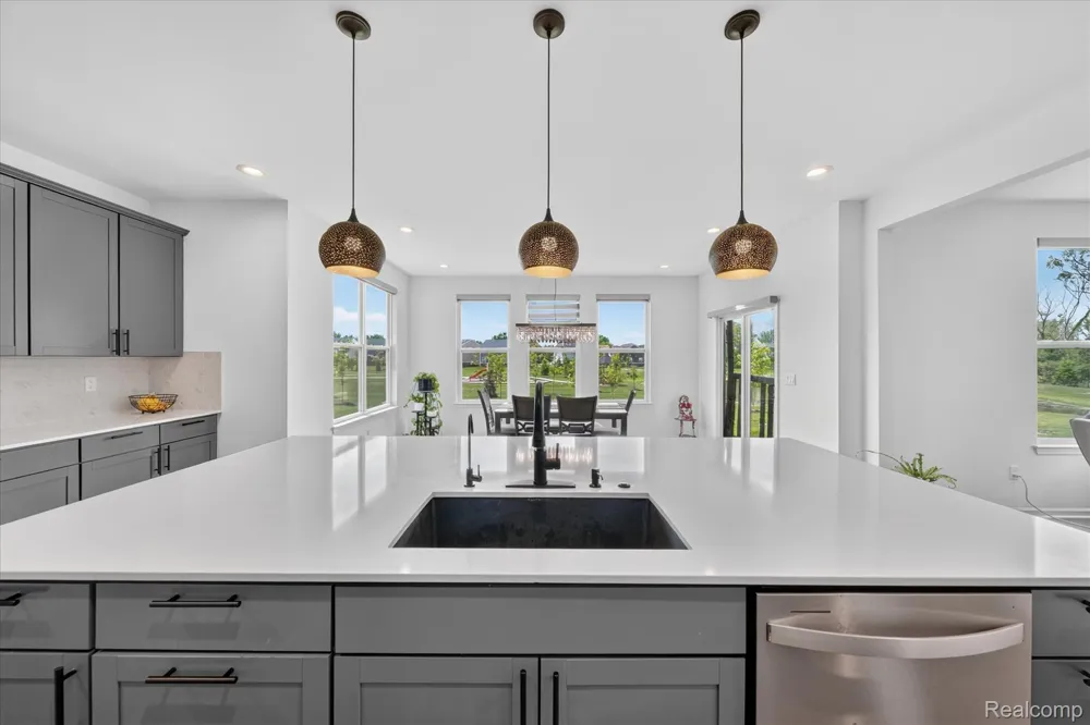 20983 Calabrese Drive Lyon Charter Township, MI 48178