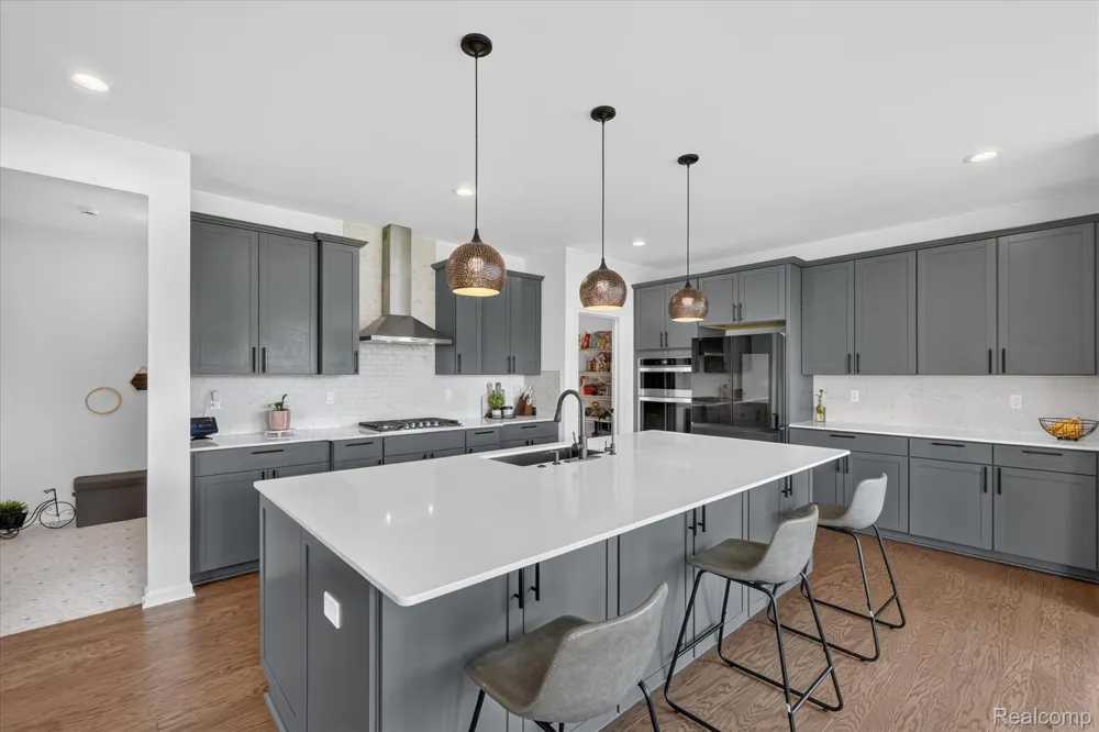 20983 Calabrese Drive Lyon Charter Township, MI 48178