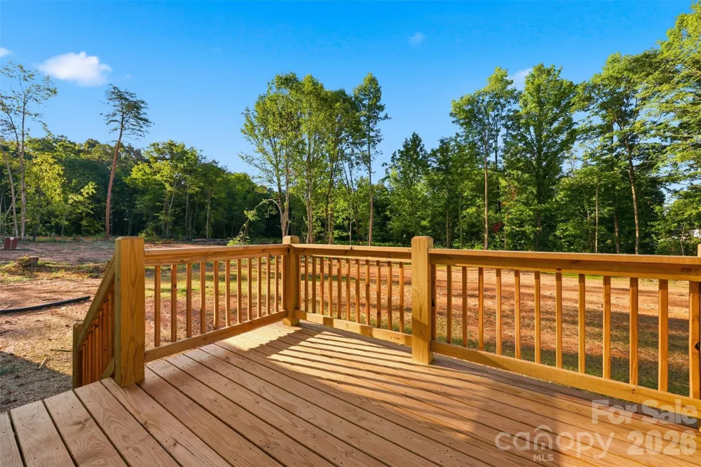 4433 Old US 421 Highway W Yadkinville, NC 27055