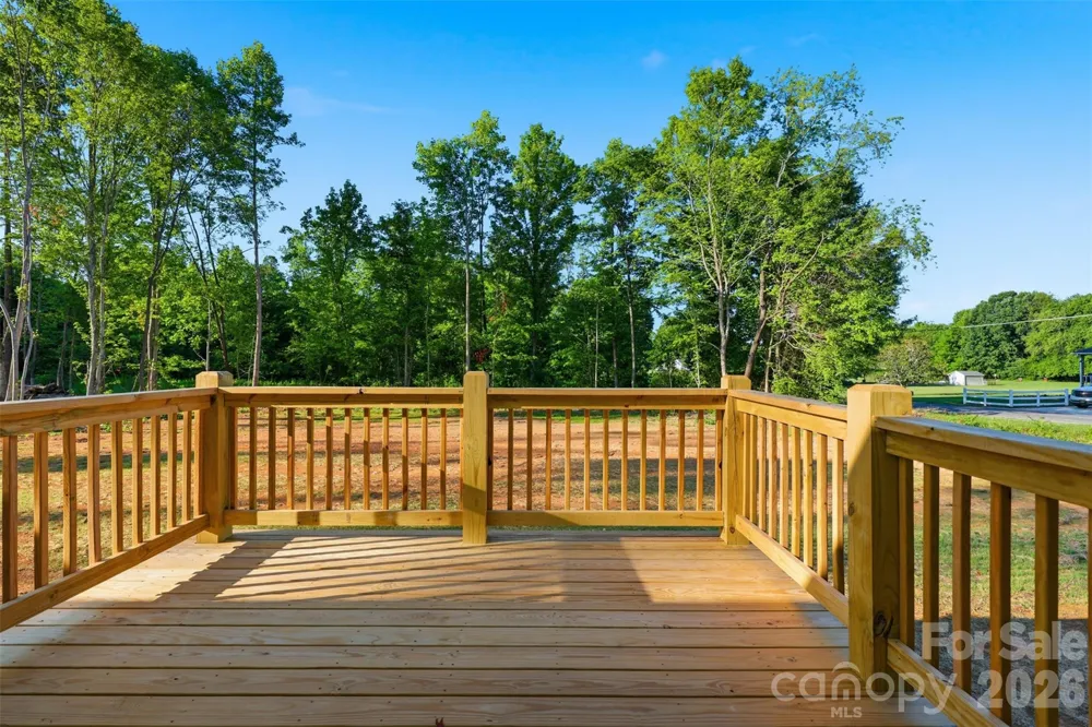 4433 Old US 421 Highway W Yadkinville, NC 27055