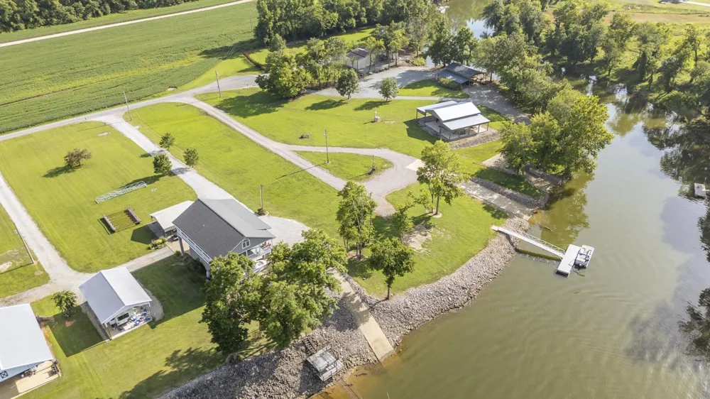 630 CONNIE BETH LN Savannah, TN 38372
