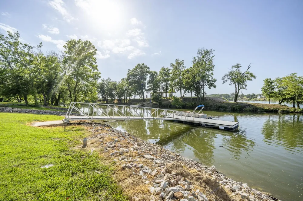 630 CONNIE BETH LN Savannah, TN 38372
