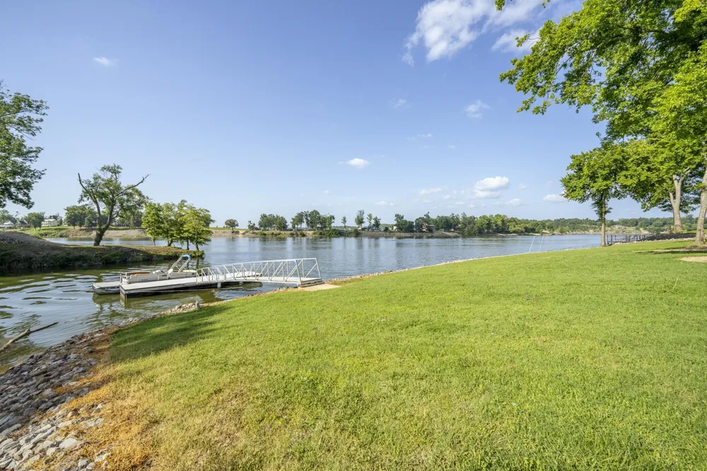 630 CONNIE BETH LN Savannah, TN 38372