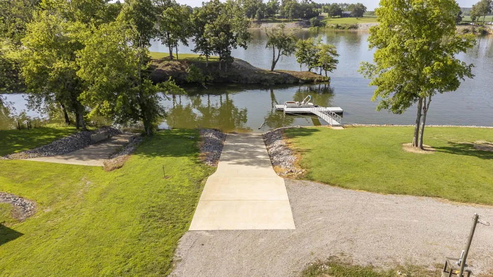 630 CONNIE BETH LN Savannah, TN 38372