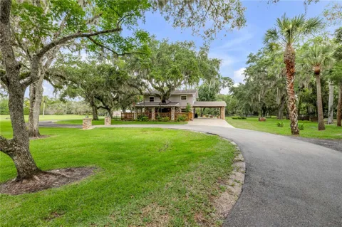 800 HIDDEN OAKS LANE