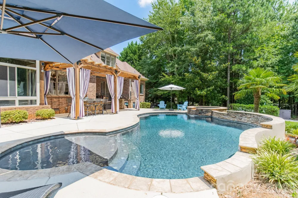 215 Blue River Road Lake Wylie, SC 29710