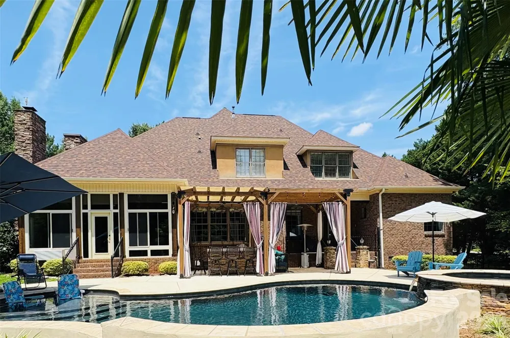 215 Blue River Road Lake Wylie, SC 29710