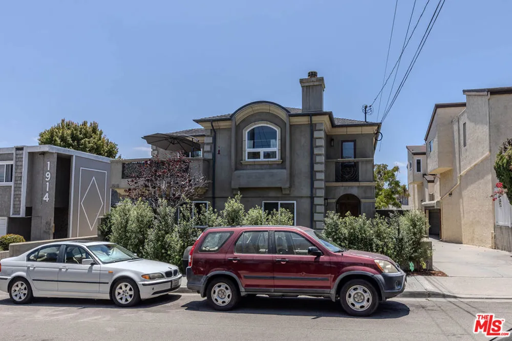 1912 Vanderbilt Lane #C Redondo Beach, CA 90278