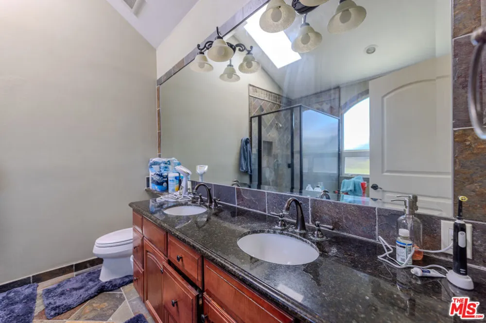 1912 Vanderbilt Lane #C Redondo Beach, CA 90278