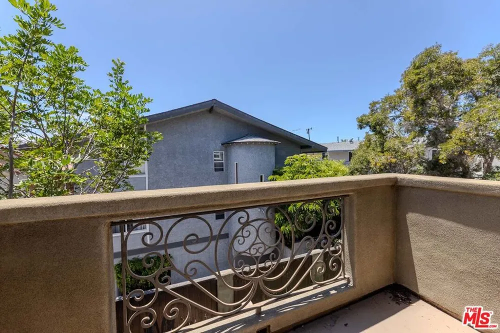 1912 Vanderbilt Lane #C Redondo Beach, CA 90278