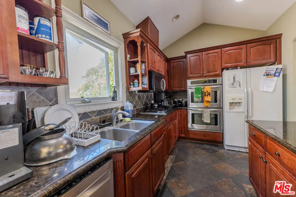 1912 Vanderbilt Lane #C Redondo Beach, CA 90278