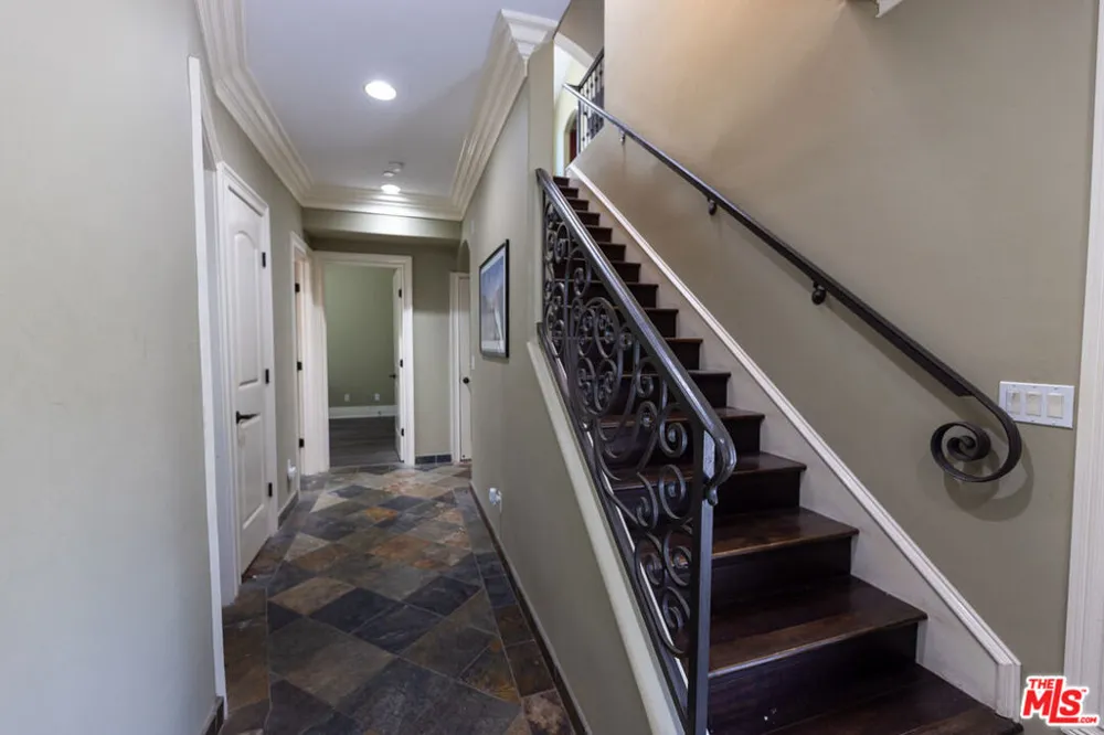 1912 Vanderbilt Lane #C Redondo Beach, CA 90278