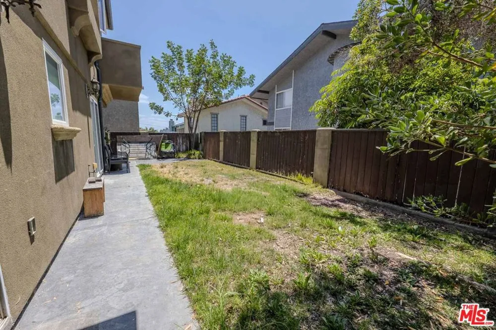 1912 Vanderbilt Lane #C Redondo Beach, CA 90278