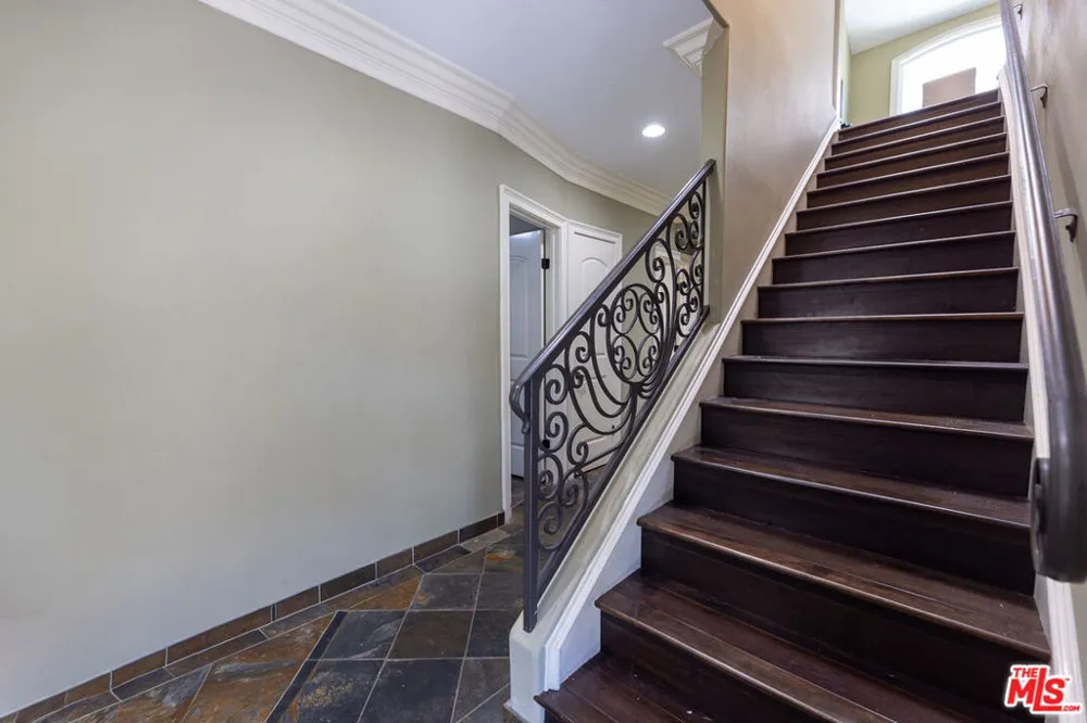 1912 Vanderbilt Lane #C Redondo Beach, CA 90278