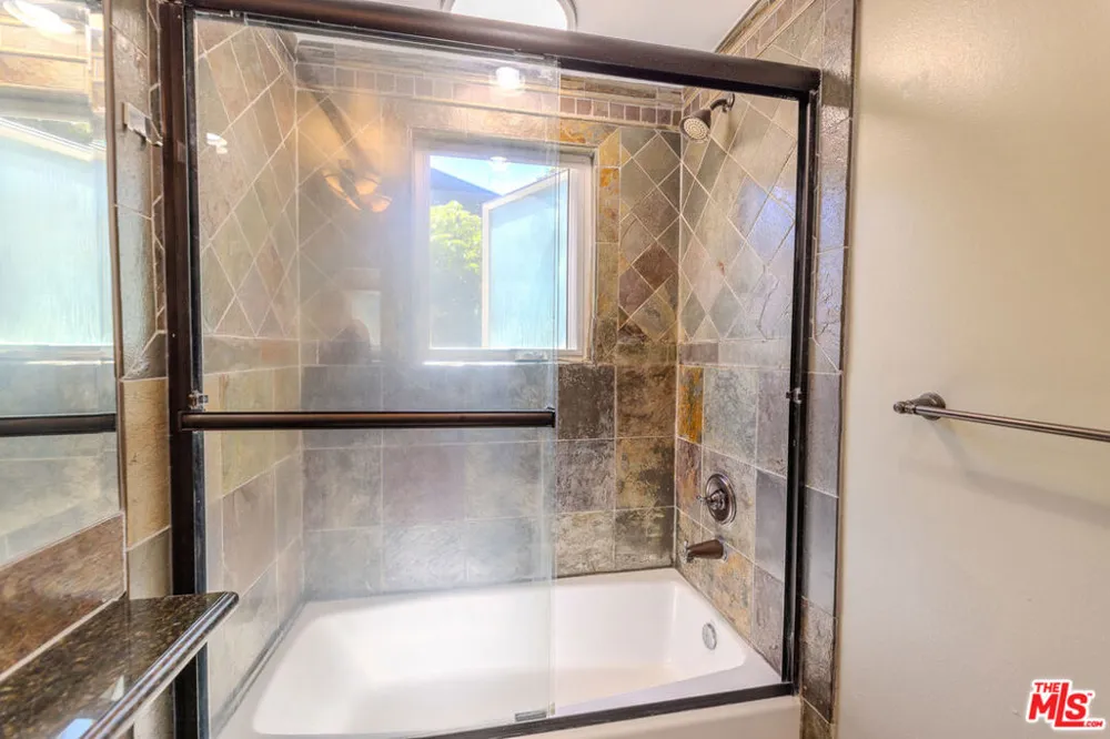 1912 Vanderbilt Lane #C Redondo Beach, CA 90278