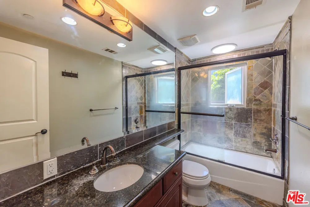1912 Vanderbilt Lane #C Redondo Beach, CA 90278