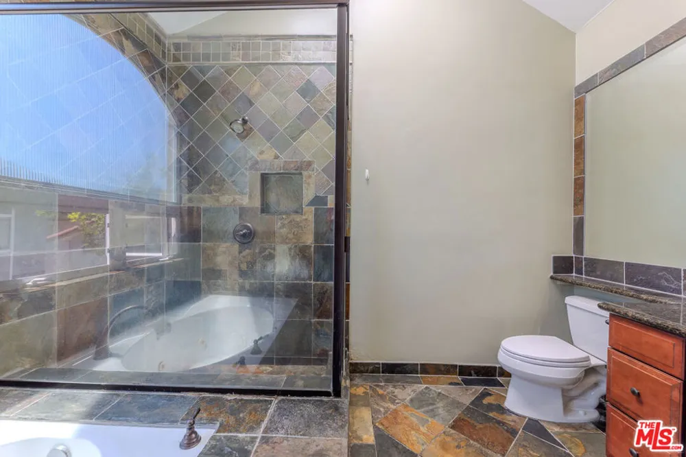 1912 Vanderbilt Lane #C Redondo Beach, CA 90278