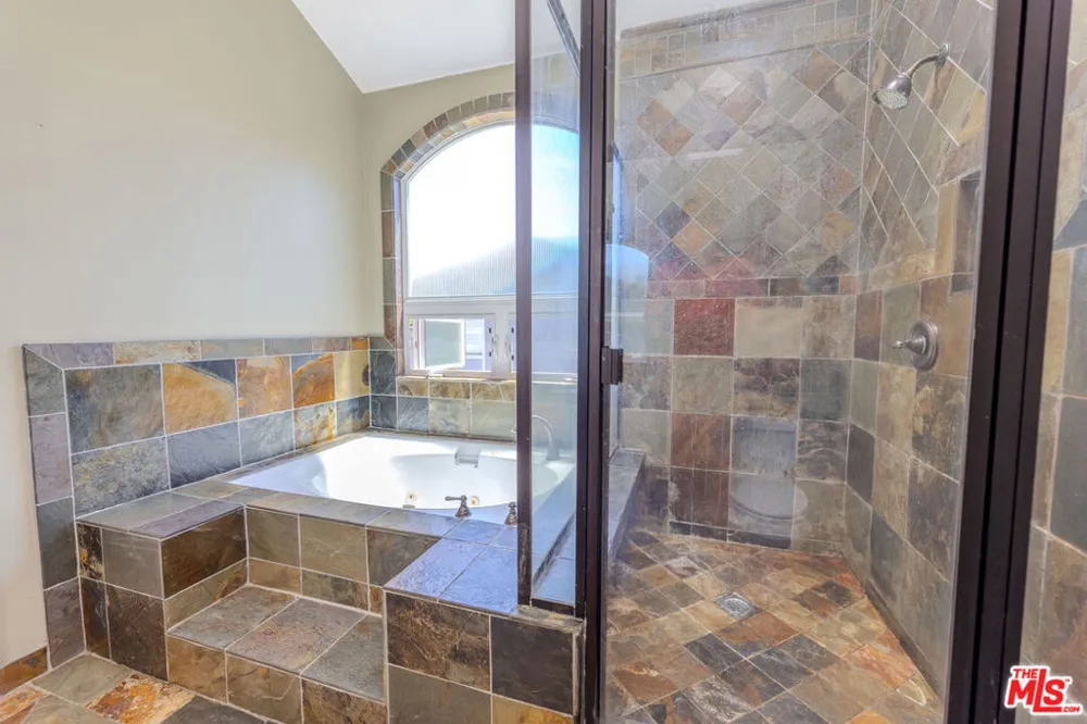 1912 Vanderbilt Lane #C Redondo Beach, CA 90278